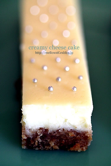 creamy cheese cake | p.168 | MELLEOW STUFF DESIGN | メロウスタフ | sumiko taniuchi | フォトグラファー | 写真撮影 | フラワーアレンジ | 東京都目黒区