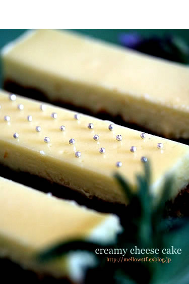 creamy cheese cake | main image | MELLOW STUFF DESIGN | メロウスタフ | 商品撮影 | 作品撮影 | 花雑貨制作販売 | 各種デザイン | 東京都目黒区