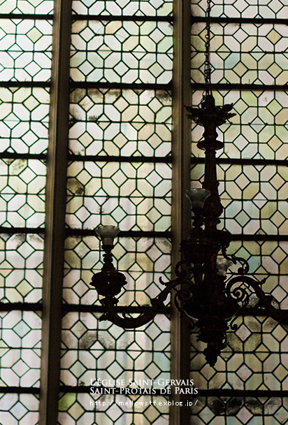 パリ旅行 2012-14　L’église Saint-Gervaisのステンドグラス | MELLEOW STUFF DESIGN | メロウスタフ | sumiko taniuchi | プロフォトグラファー | 写真撮影 | フラワーアレンジ | 東京都目黒区