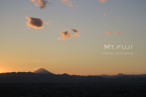 年末の富士山 | MELLOW STUFF DESIGN | メロウスタフデザイン | 商品撮影 | 作品撮影 | 花雑貨制作販売 | 各種デザイン | 東京都目黒区